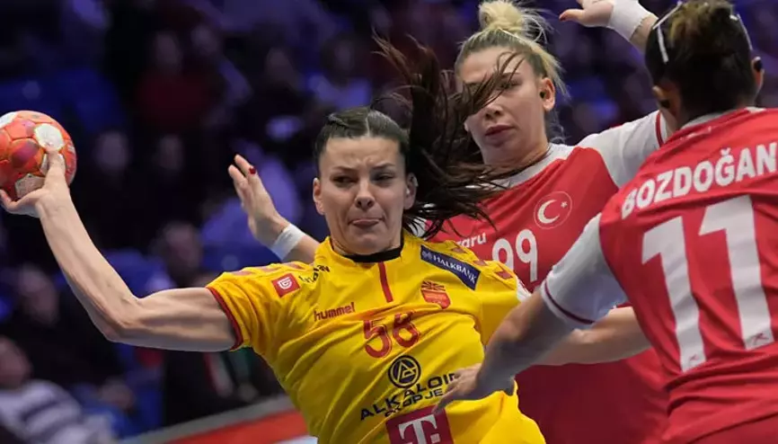 足球报：梅州客家经济困难无法妥善解决，也没总经理主持局面